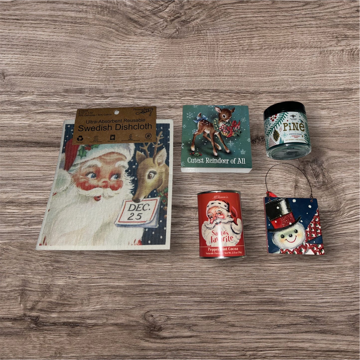 A Vintage Santa Gift Set (medium)